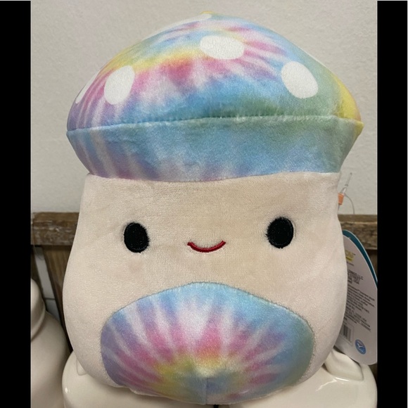 Kervena 7" Squishmallow - Picture 1 of 2